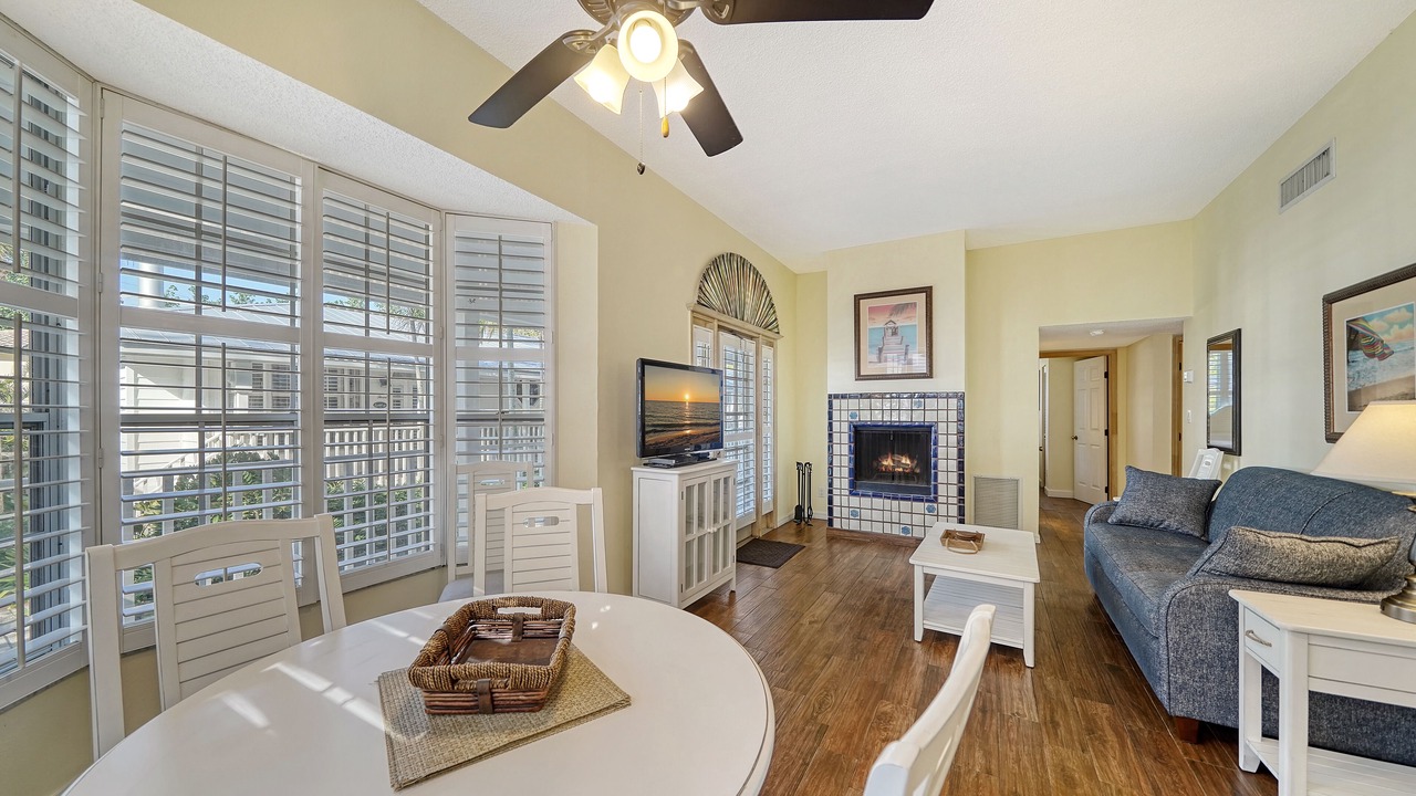 Photo of Livingroom in Whitney Beach