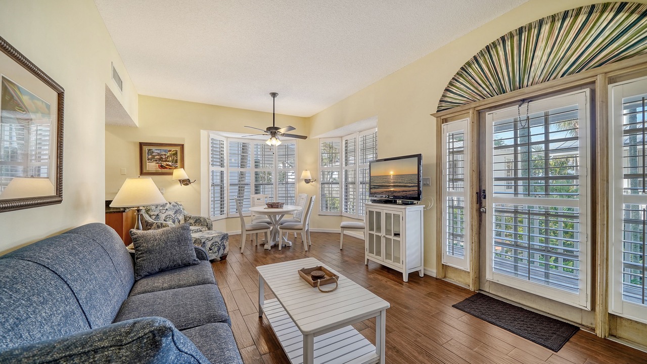 Photo of Livingroom in Whitney Beach