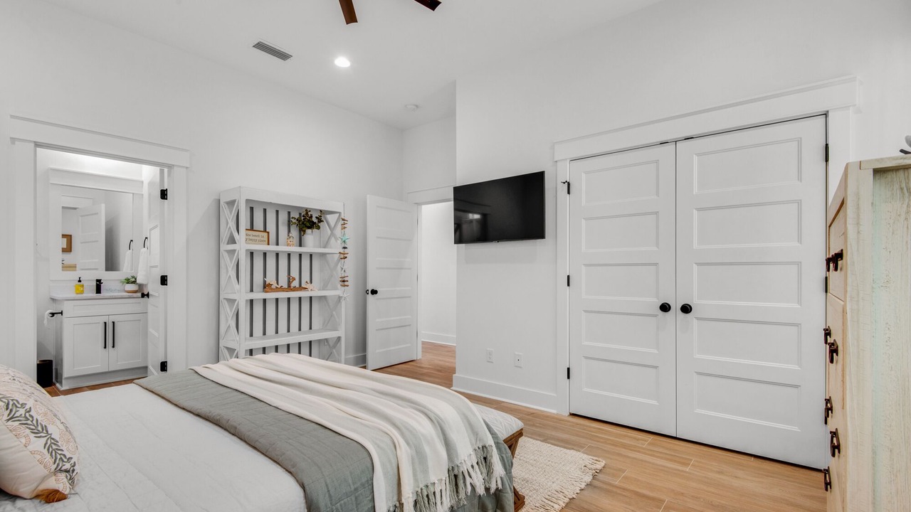 Photo of Bedroom in Riviera Beach