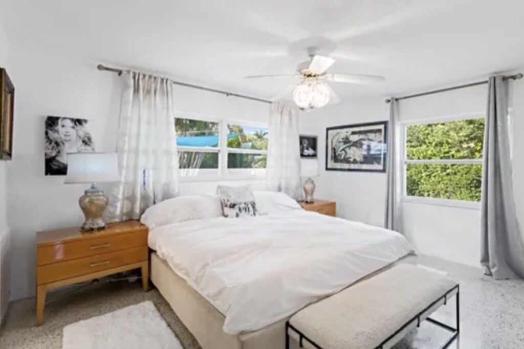 Photo of Bedroom in Valencia Terrace