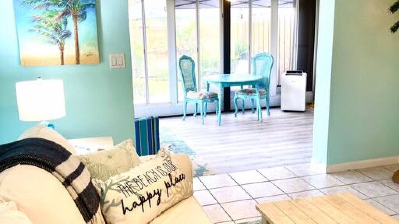 Photo of Livingroom in Caloosahatchee