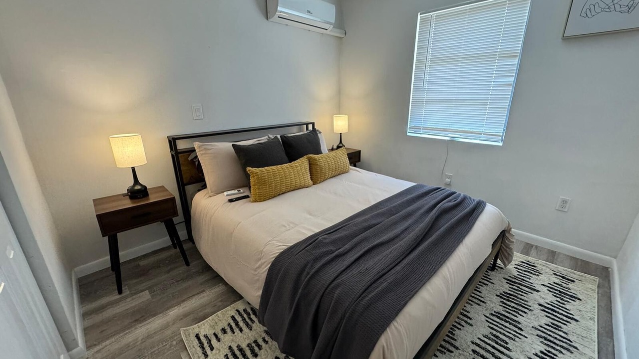 Photo of Bedroom in Coral Way