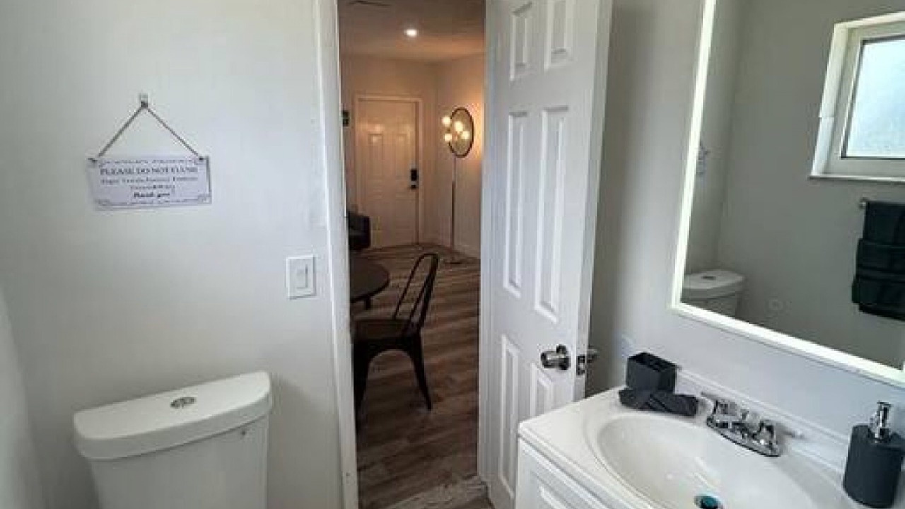 Photo of Bathroom in Coral Way