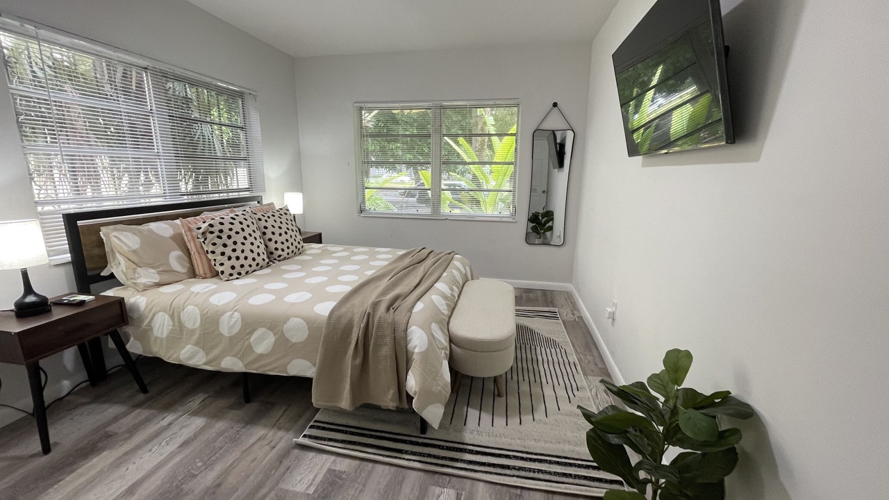 Photo of Bedroom in Coral Way