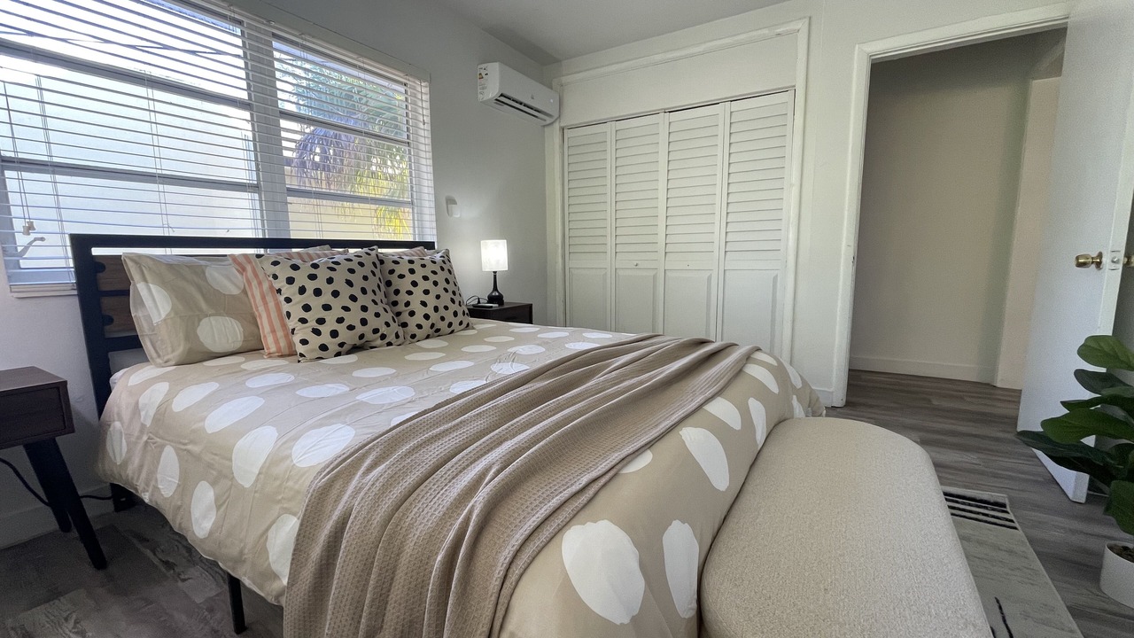 Photo of Bedroom in Coral Way