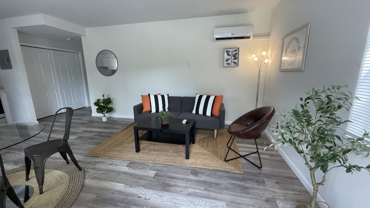 Photo of Livingroom in Coral Way