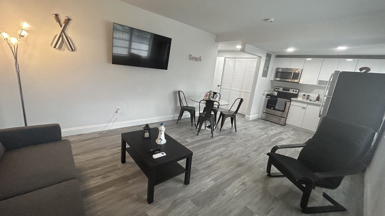 Photo of Bedroom in Coral Way