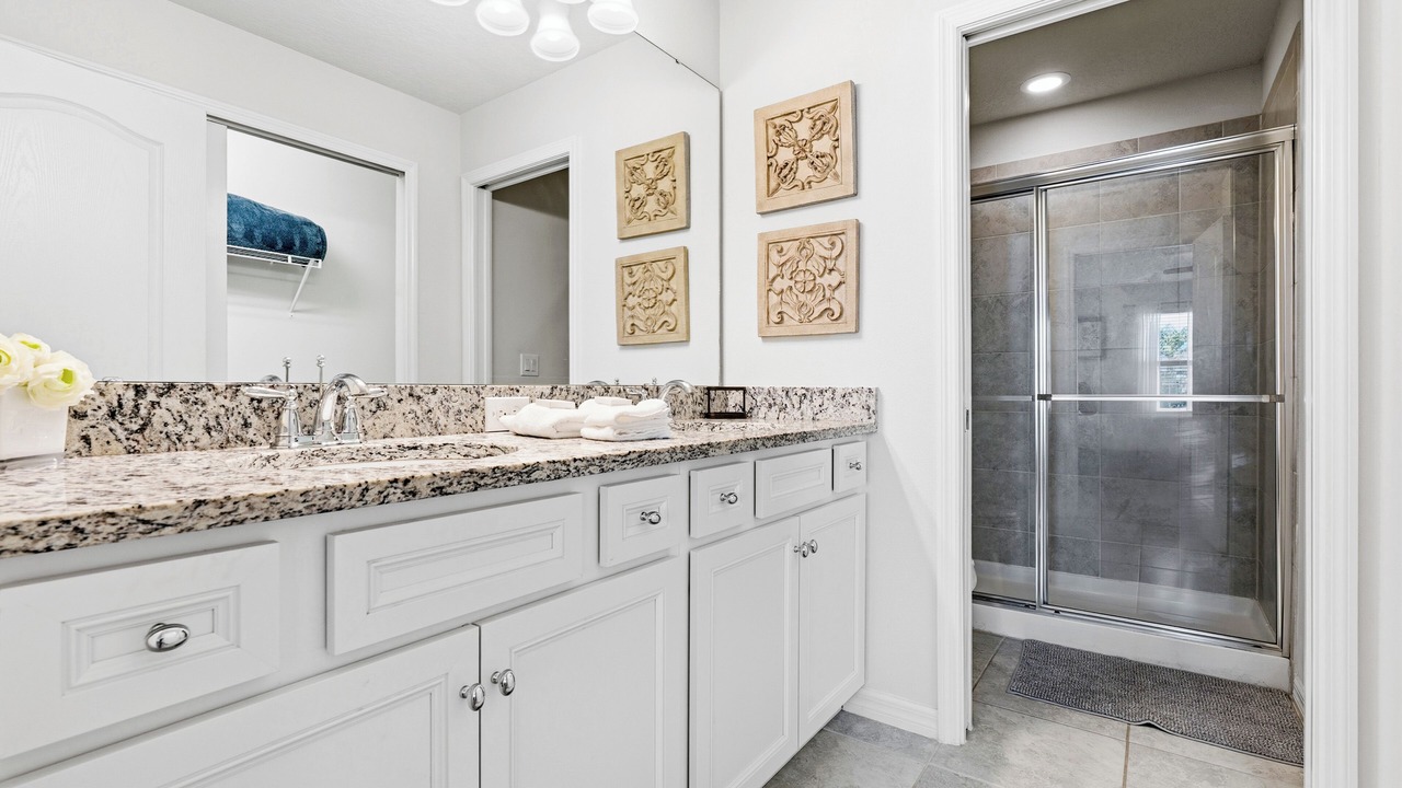 Photo of Bathroom in Four Corners