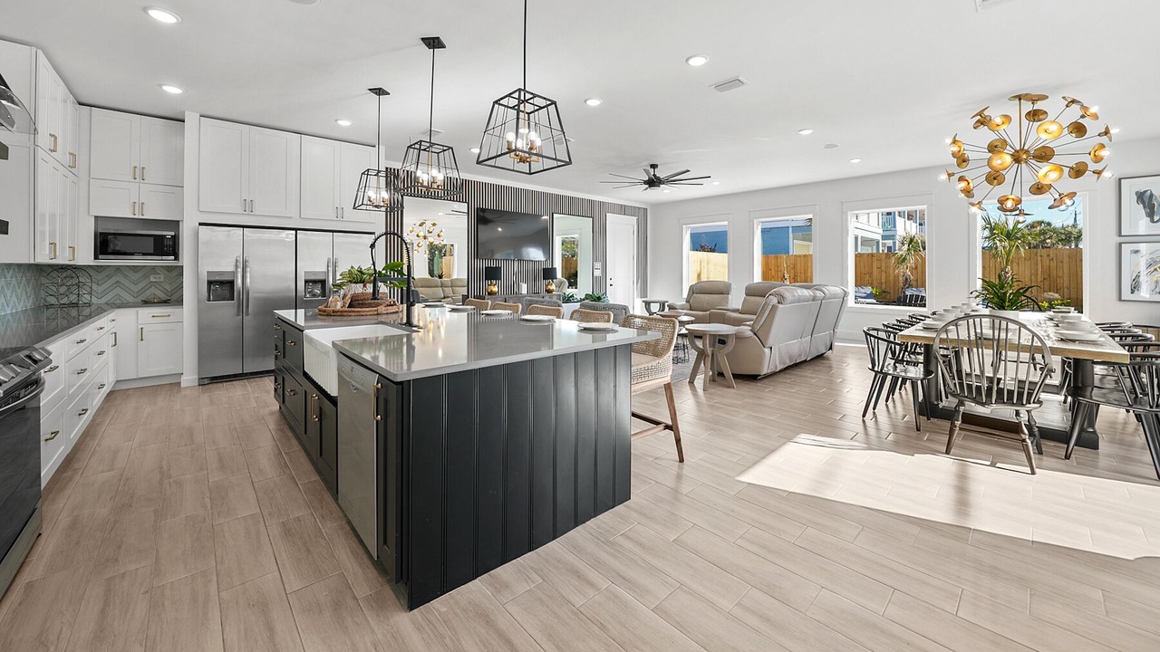 Photo of Kitchen in Laguna Beach Estates