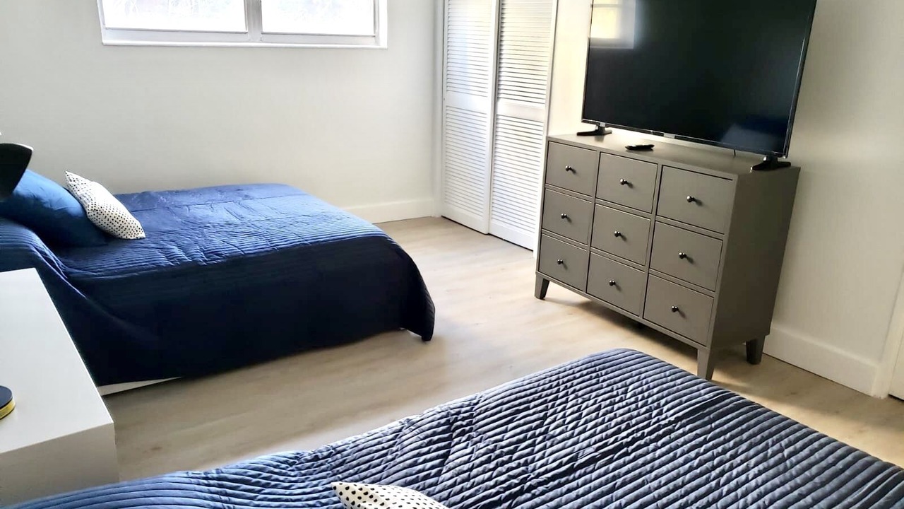 Photo of Bedroom in Hollywood South Central Beach