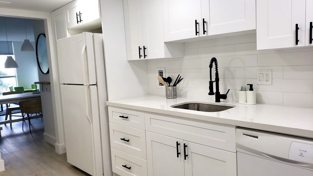 Photo of Kitchen in Hollywood South Central Beach