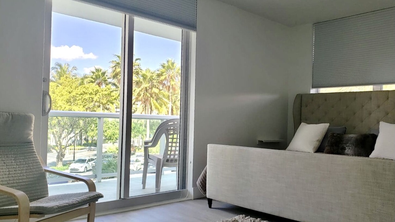 Photo of Livingroom in Hollywood South Central Beach