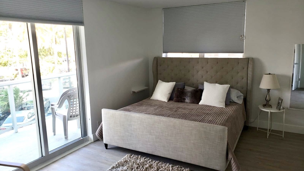 Photo of Bedroom in Hollywood South Central Beach