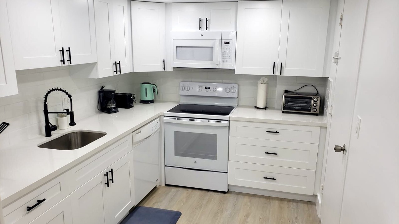 Photo of Kitchen in Hollywood South Central Beach