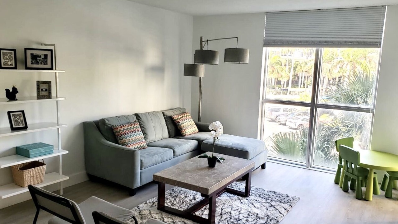 Photo of Livingroom in Hollywood South Central Beach