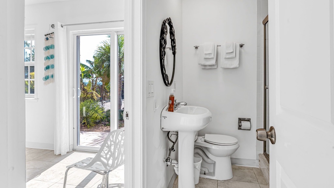 Photo of Bathroom in Marathon