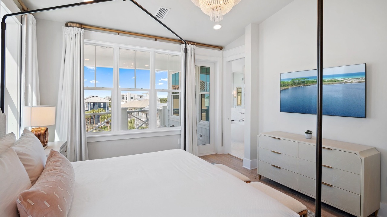 Photo of Bathroom in Seawalk Circle