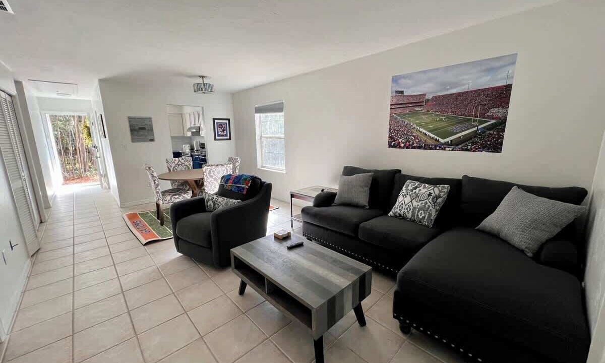 Photo of Livingroom in Gainesville