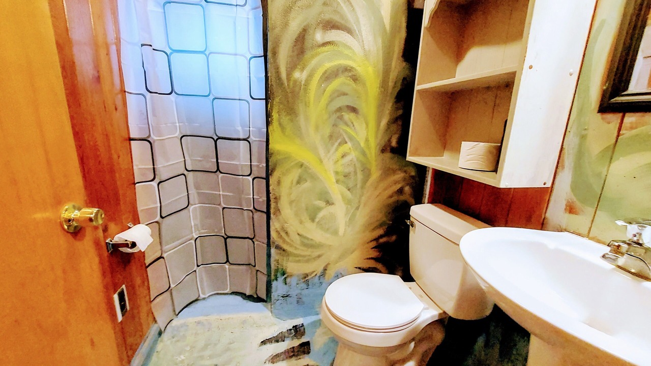 Photo of Bathroom in Tropic