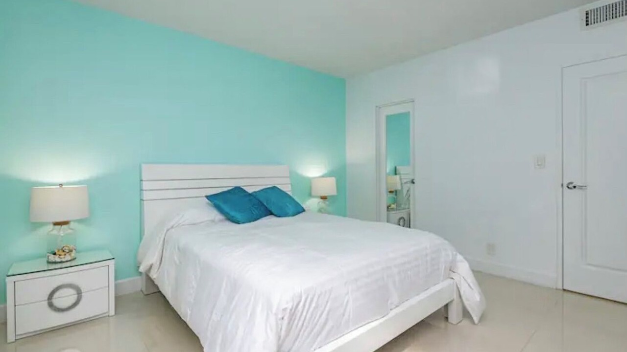 Photo of Bedroom in Hollywood South Central Beach