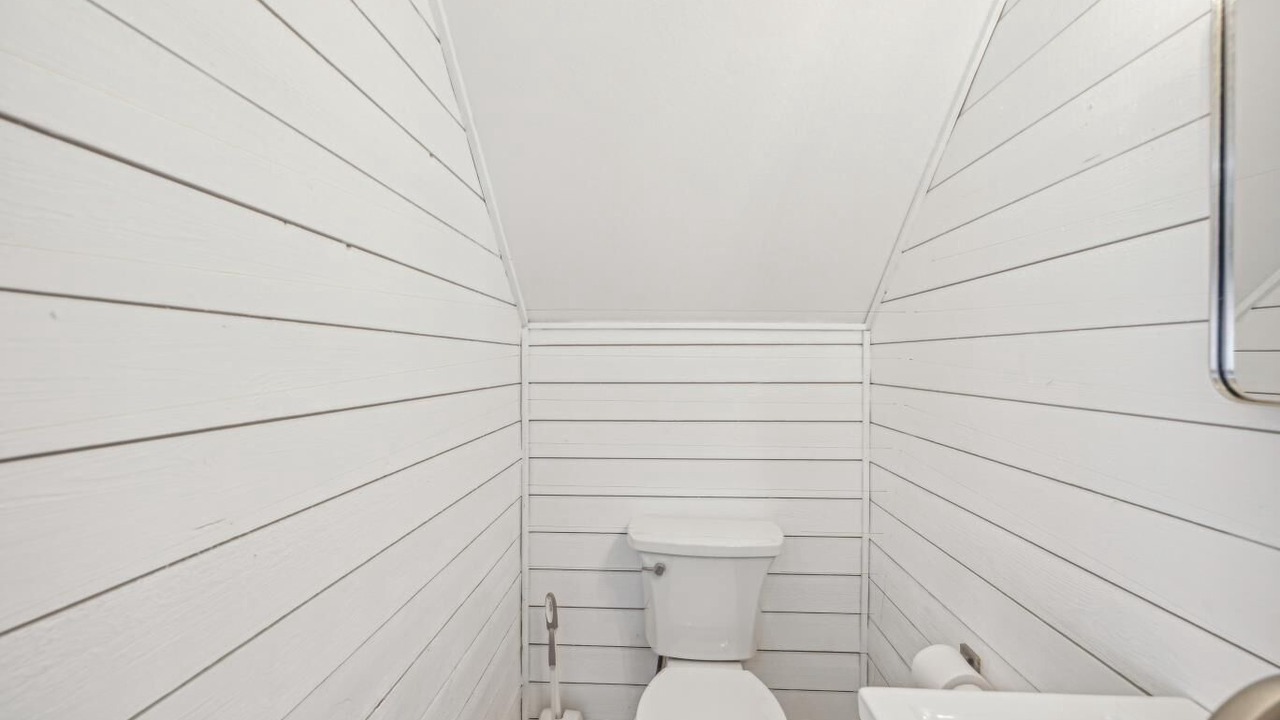 Photo of Bathroom in Bay Crest Park