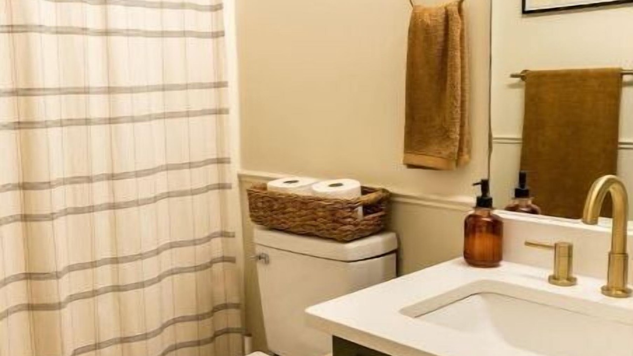 Photo of Bathroom in Kingsland
