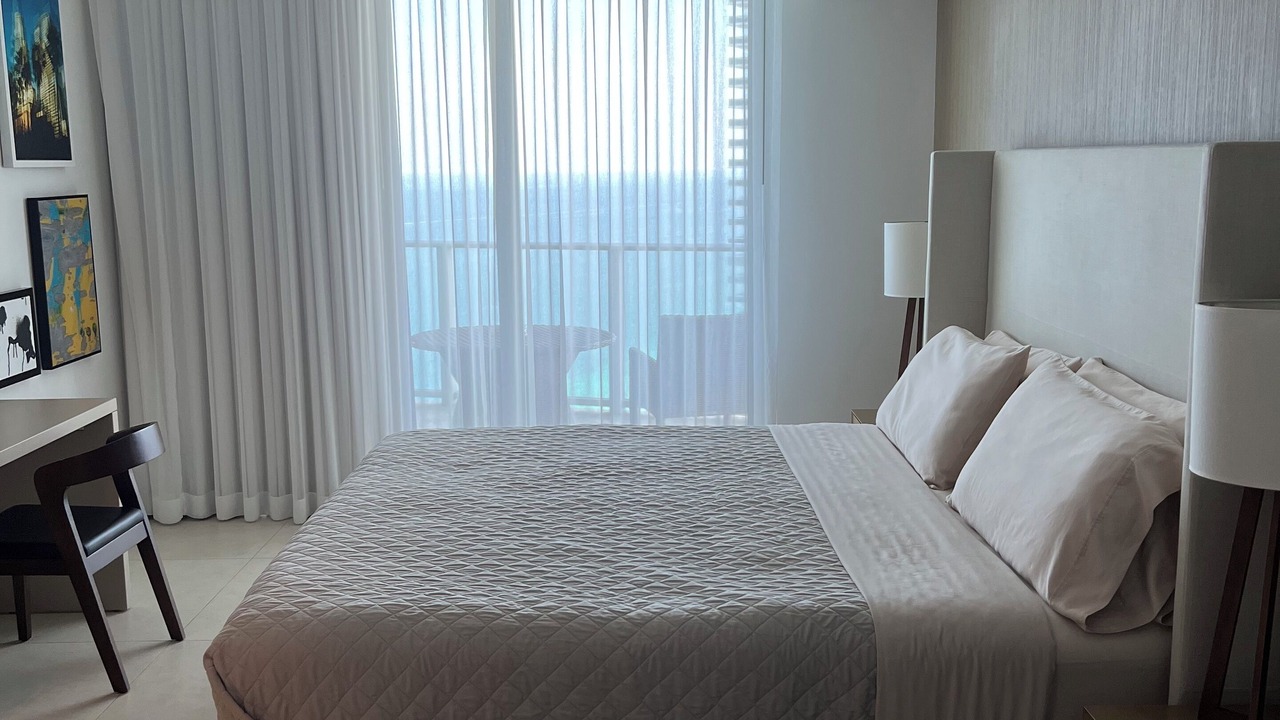 Photo of Bedroom in Hollywood South Central Beach