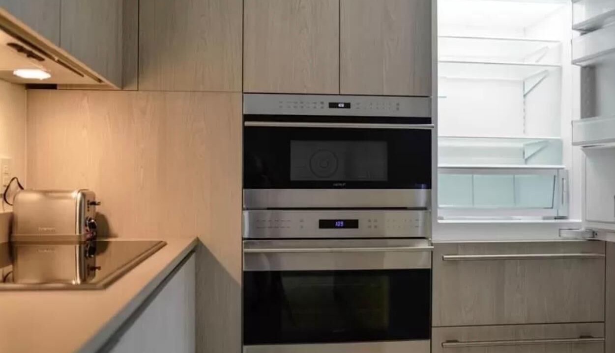 Photo of Kitchen in Hollywood South Central Beach
