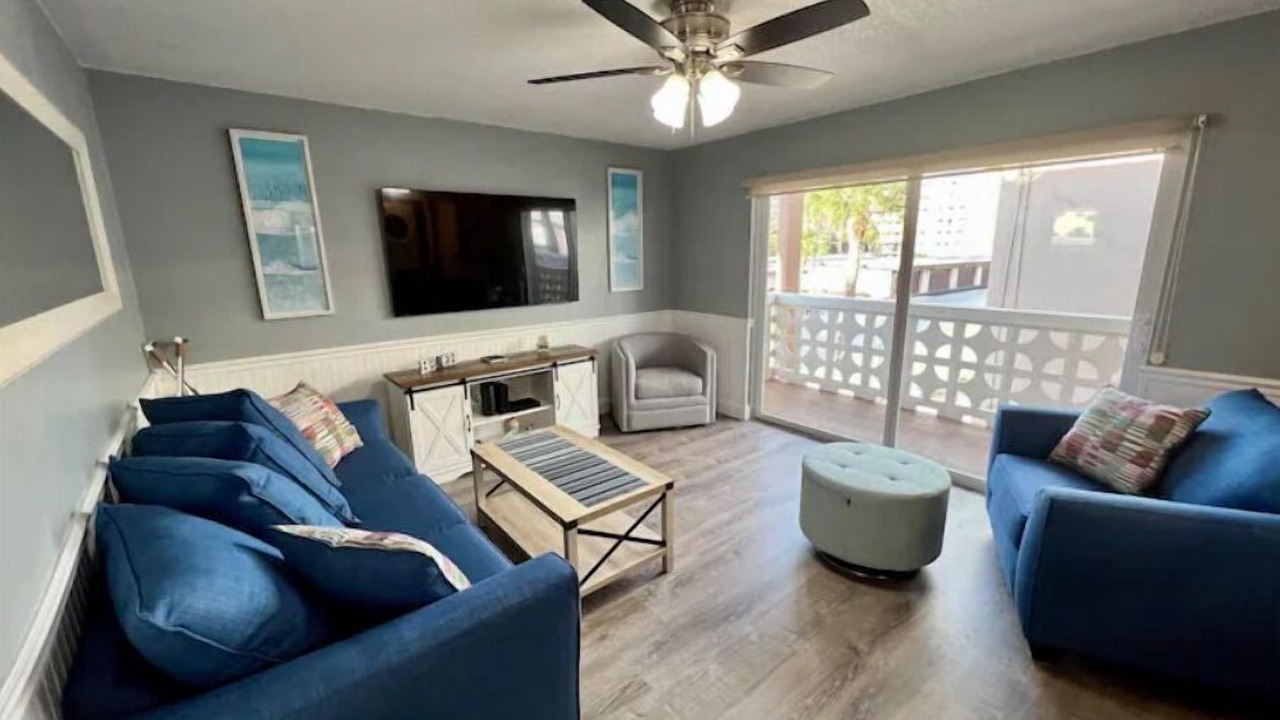 Photo of Livingroom in Cocoa Isles