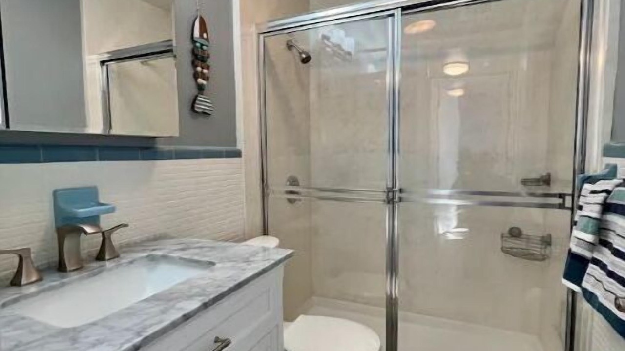 Photo of Bathroom in Cocoa Isles