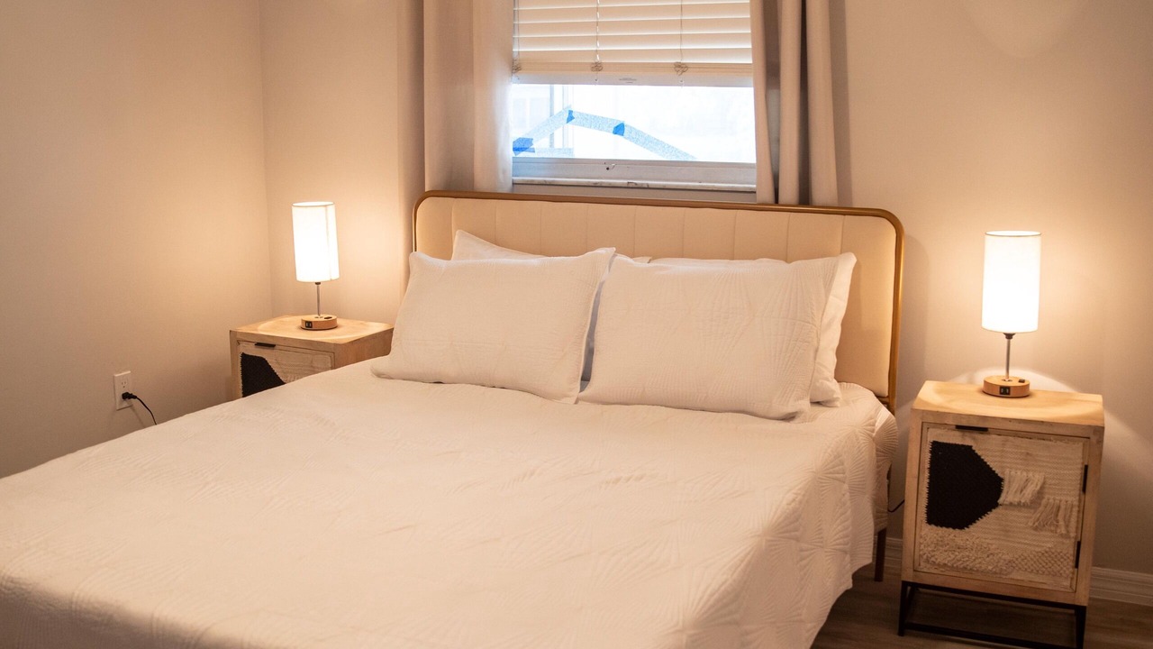 Photo of Bedroom in Oakland Hills