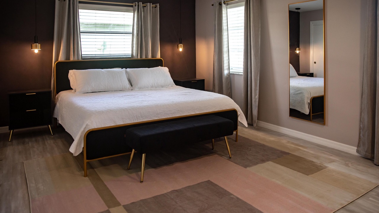 Photo of Bedroom in Oakland Hills
