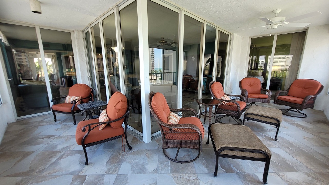 Photo of Patio Balcony in Vanderbilt Beach