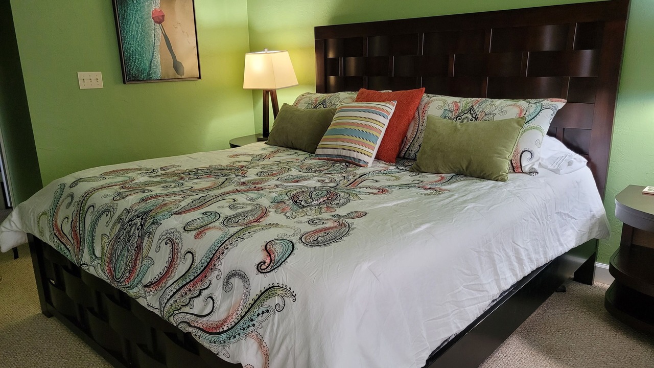 Photo of Bedroom in Vanderbilt Beach