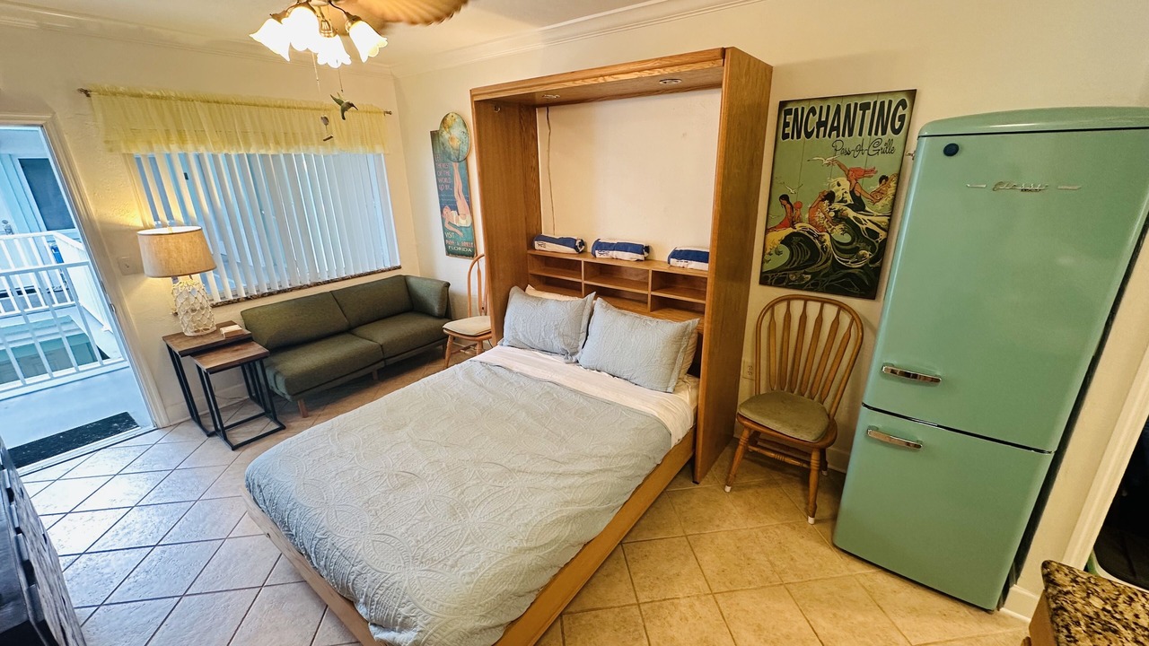 Photo of Bedroom in Pass-a-Grille Historic District