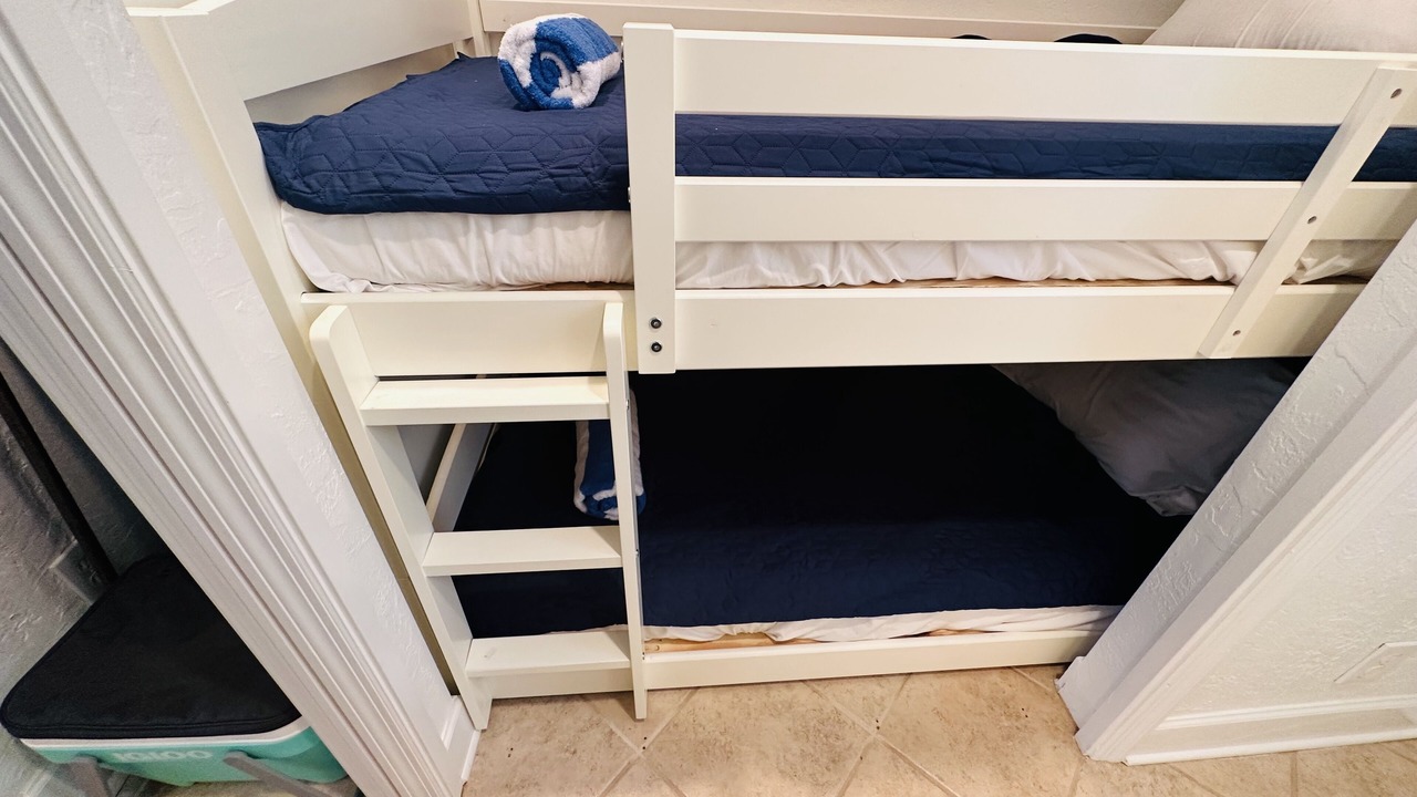 Photo of Bedroom in Pass-a-Grille Historic District