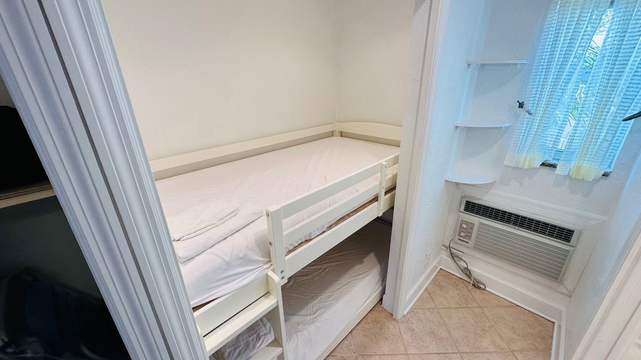 Photo of Bedroom in Pass-a-Grille Historic District