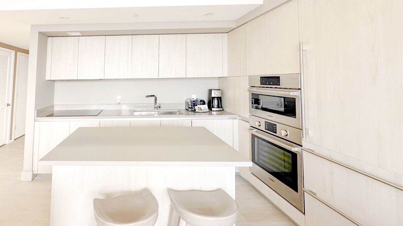 Photo of Kitchen in Hollywood South Central Beach