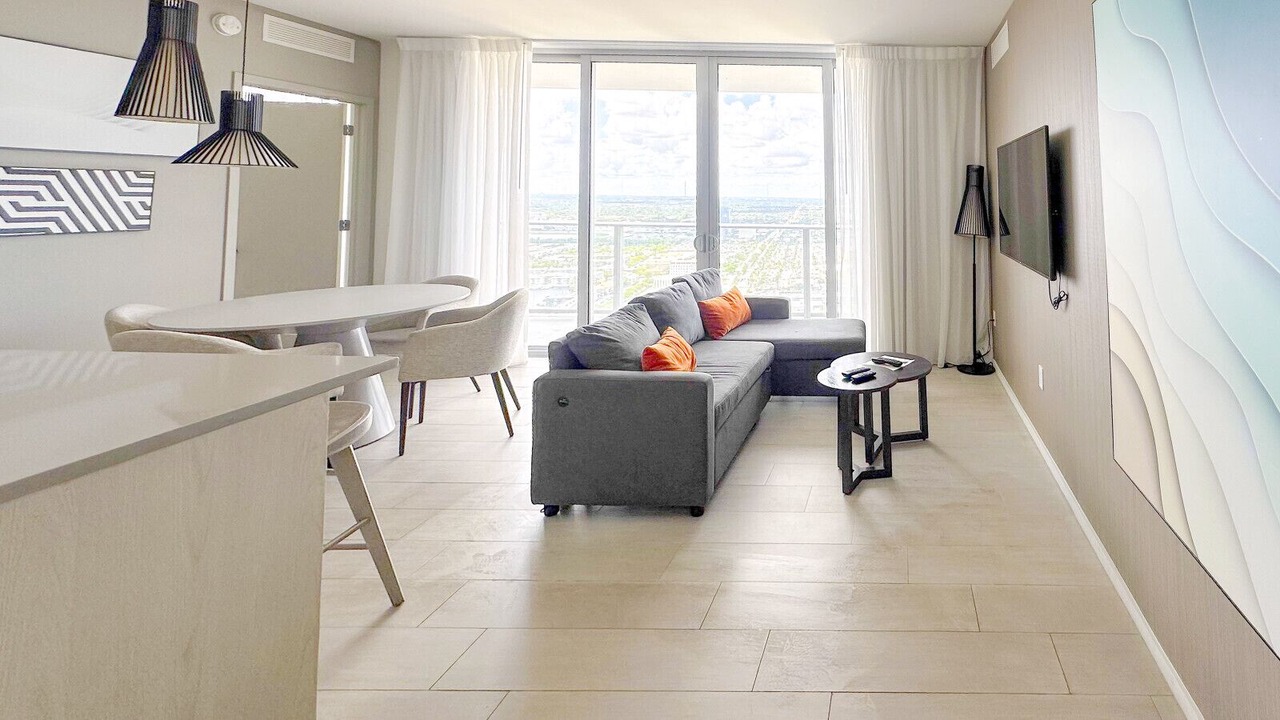 Photo of Livingroom in Hollywood South Central Beach