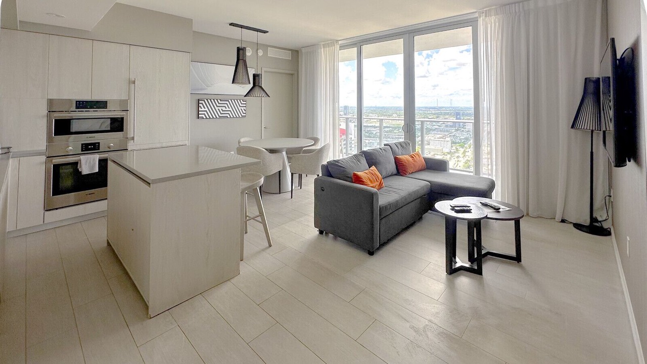 Photo of Livingroom in Hollywood South Central Beach