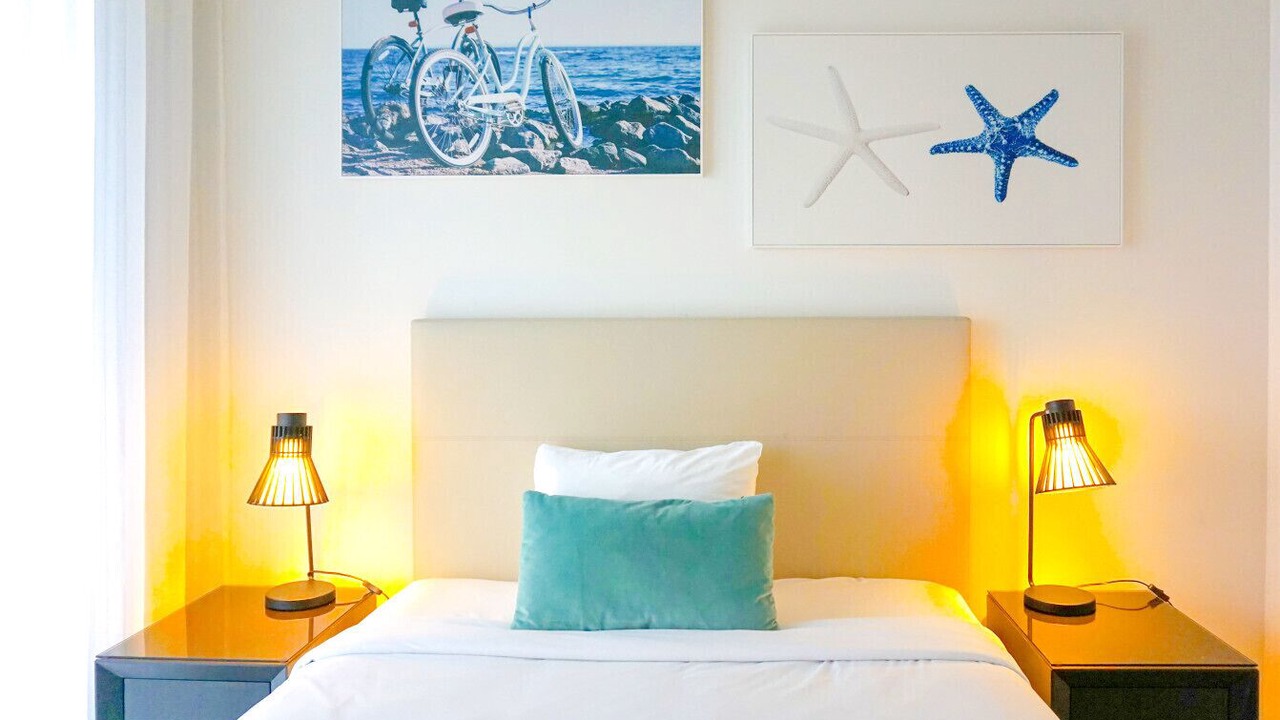 Photo of Bedroom in Hollywood South Central Beach