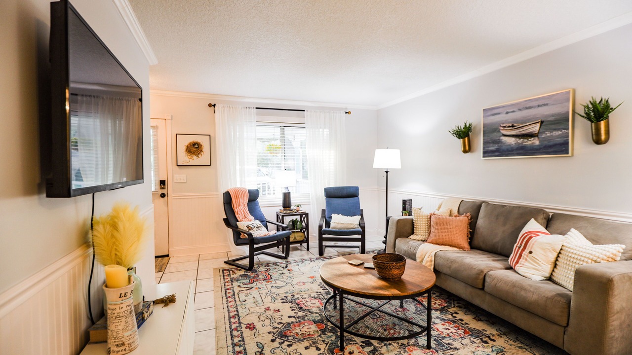 Photo of Livingroom in Butler Beach