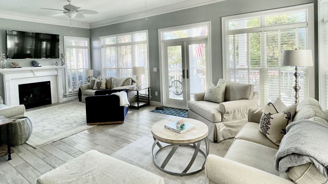 Photo of Livingroom in Gulfview Heights