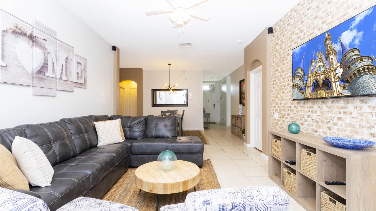 Photo of Livingroom in Windsor Palms