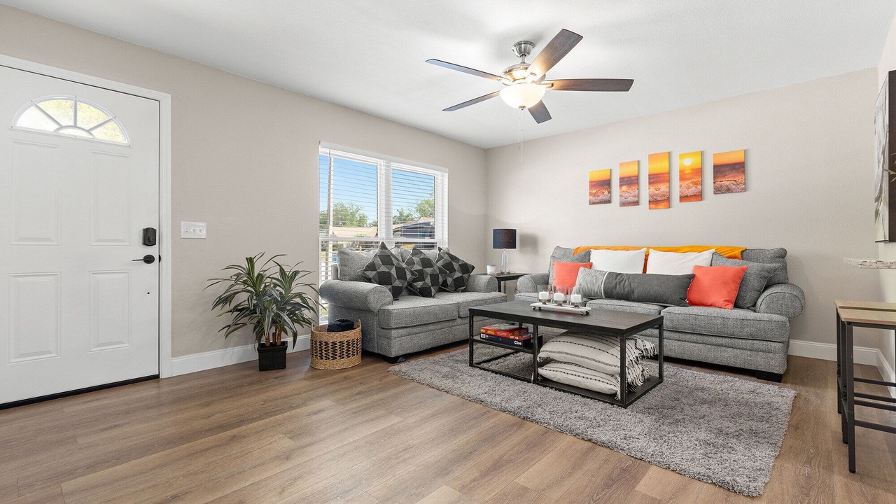 Photo of Livingroom in Seffner Community Alliance