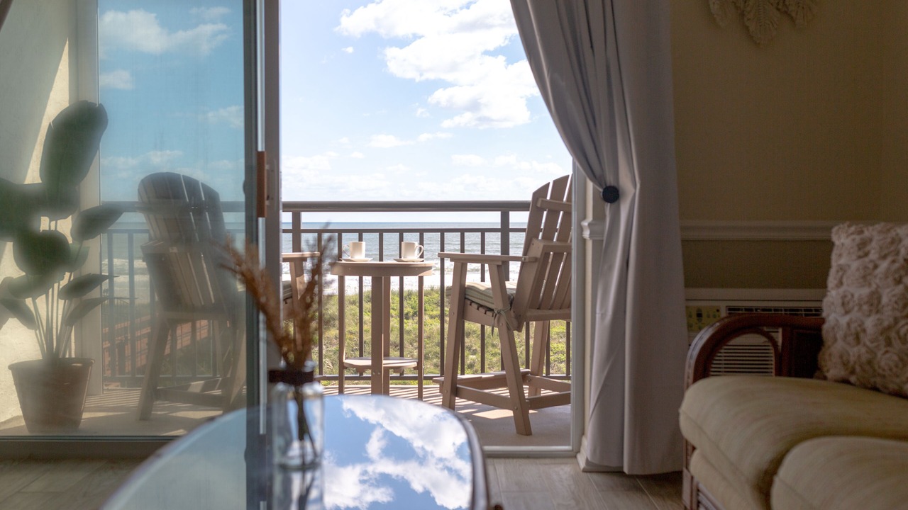 Photo of Livingroom in Crescent Beach