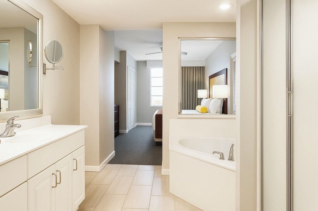 Photo of Bathroom in Smith's Memento