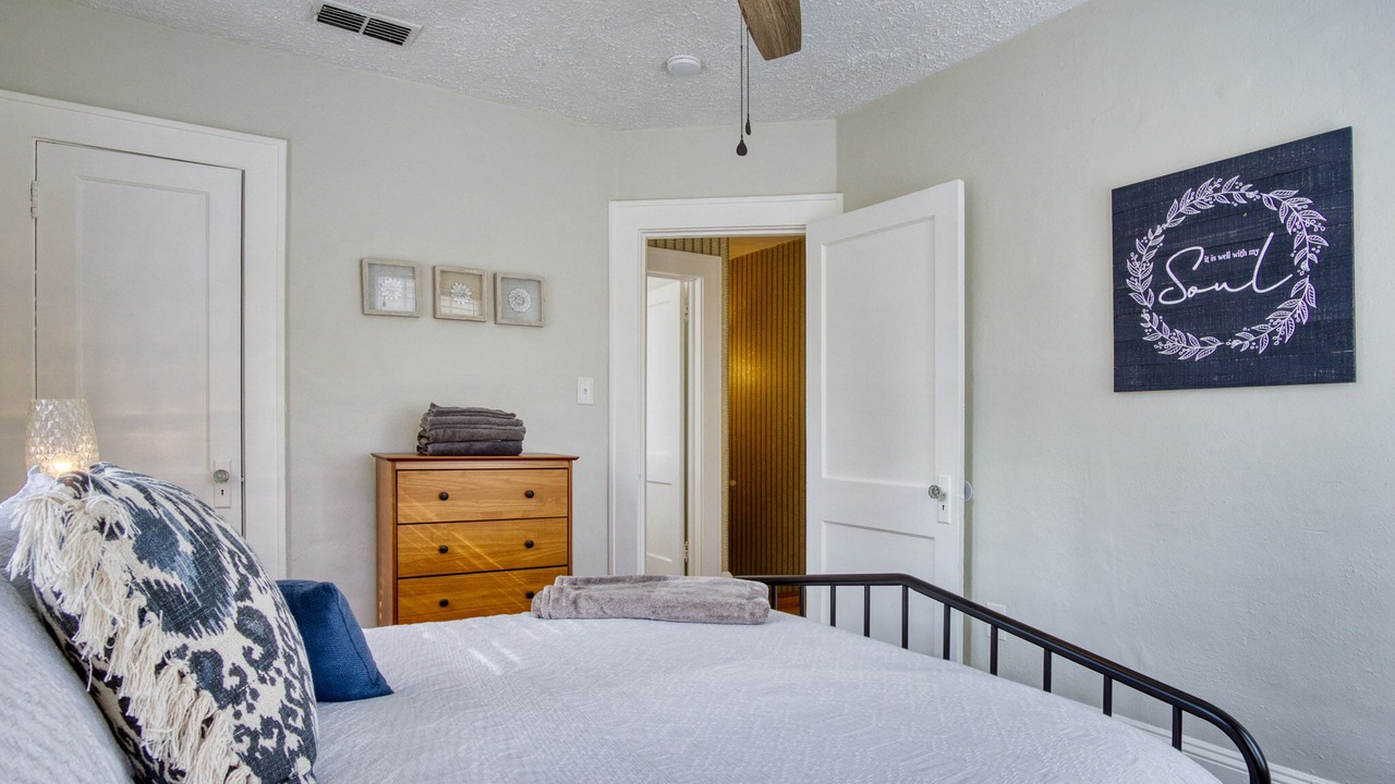 Photo of Bedroom in Riverside