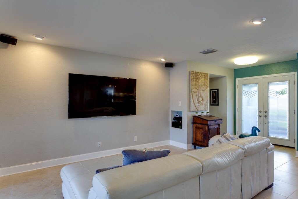 Photo of Livingroom in Shore Acres