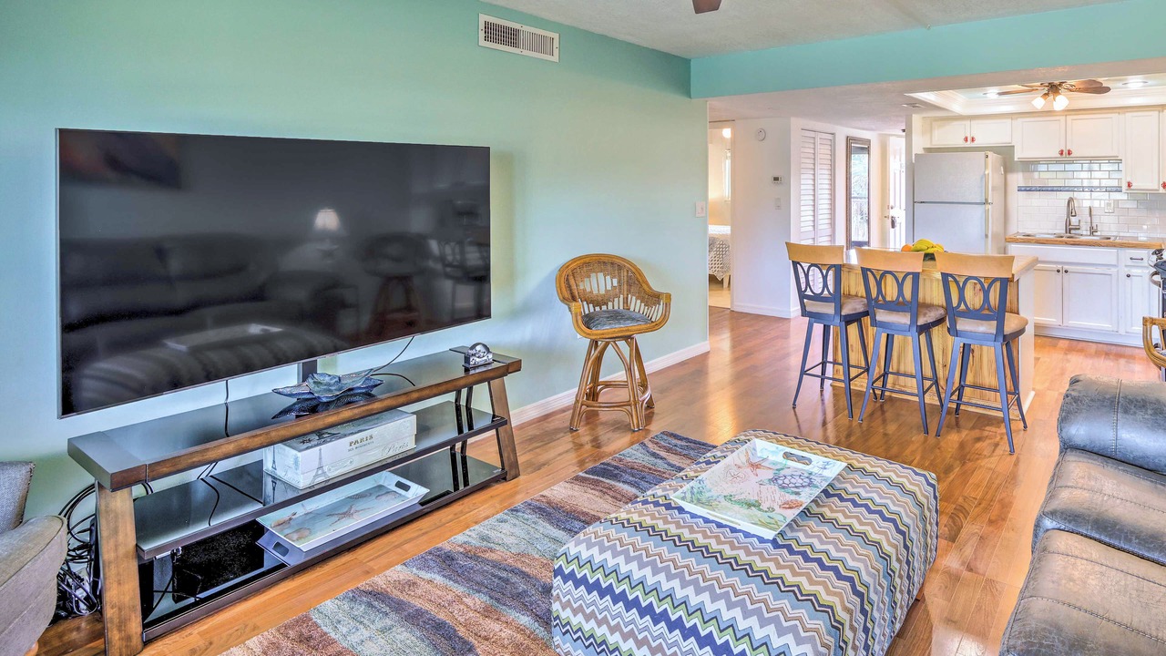 Photo of Livingroom in Crescent Beach